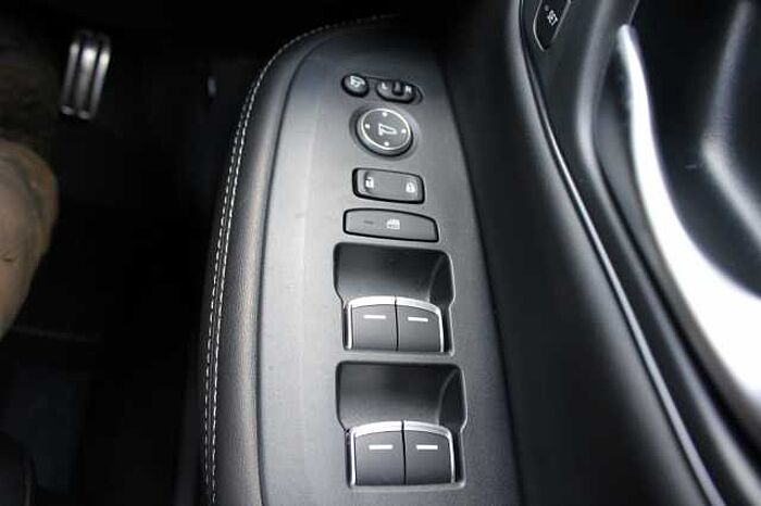 Honda ZR-V e:HEV 2.0 i-MMD (184ps) Advance Hybrid eCVT 