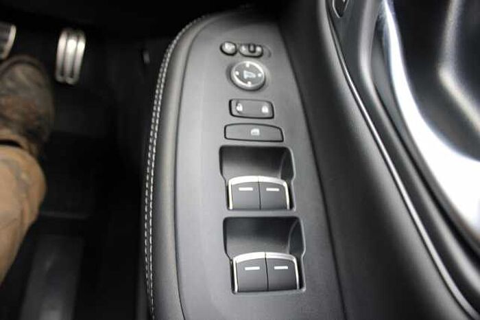 Honda ZR-V e:HEV 2.0 i-MMD (184ps) Advance Hybrid eCVT 